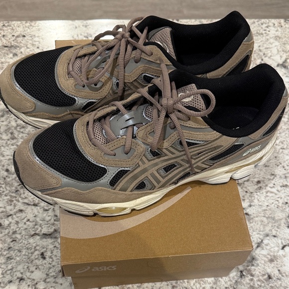 Asics Gel-NYC size 11
